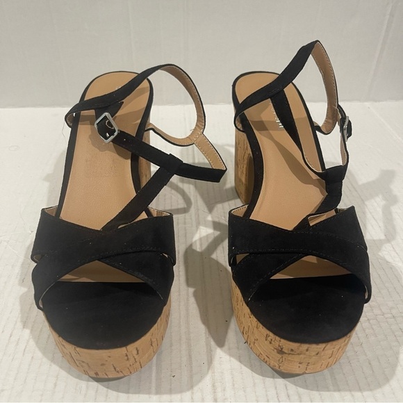 Women’s Sun + Stone Jillien Black Faux Suede Platform Sandals Size 11 US! - Picture 3 of 9